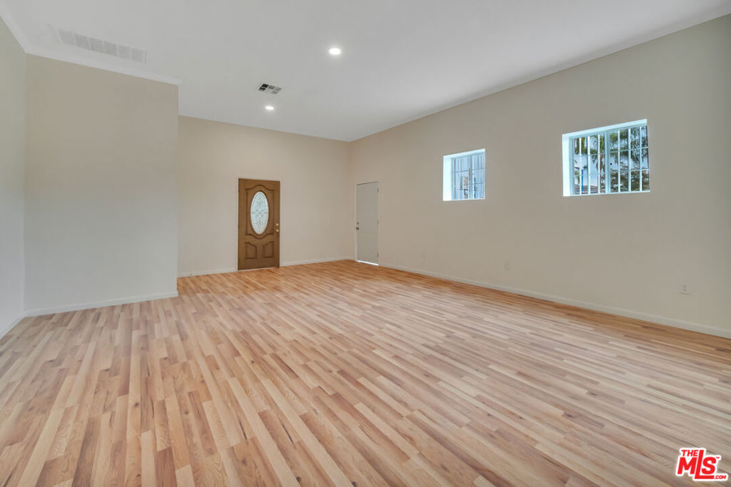 1830 W Rosecrans Avenue Property Photo 11