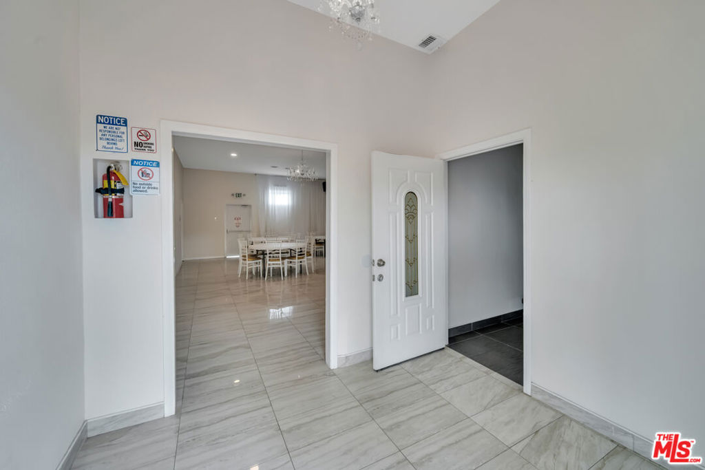 1830 W Rosecrans Avenue Property Photo 18