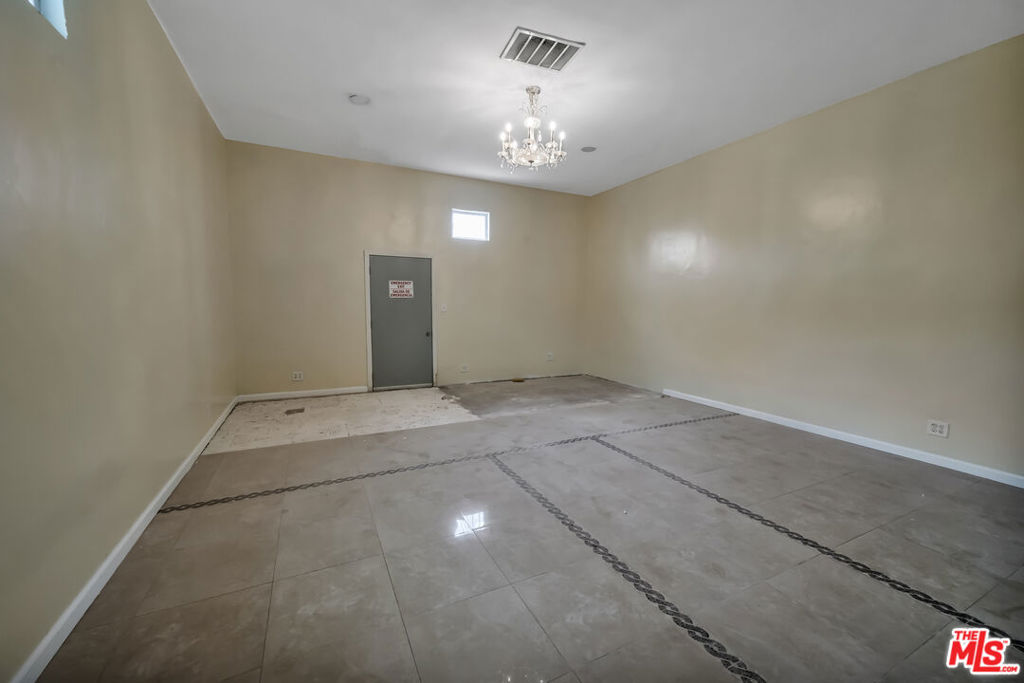 1830 W Rosecrans Avenue Property Photo 20