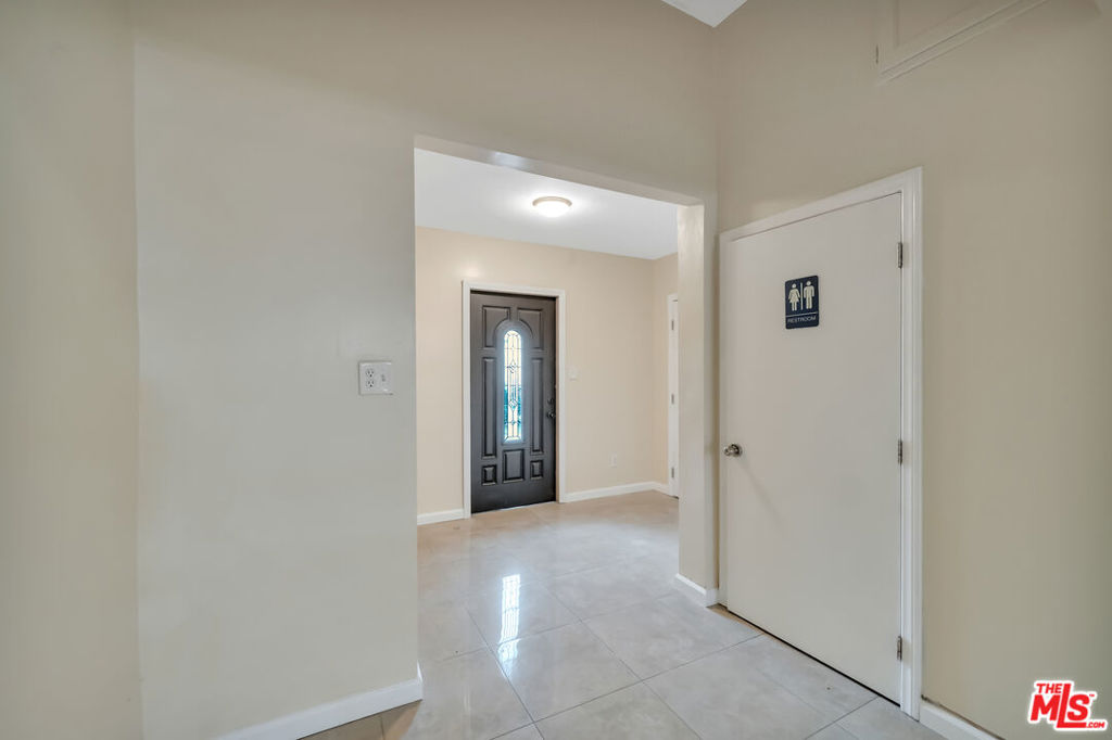 1830 W Rosecrans Avenue Property Photo 23