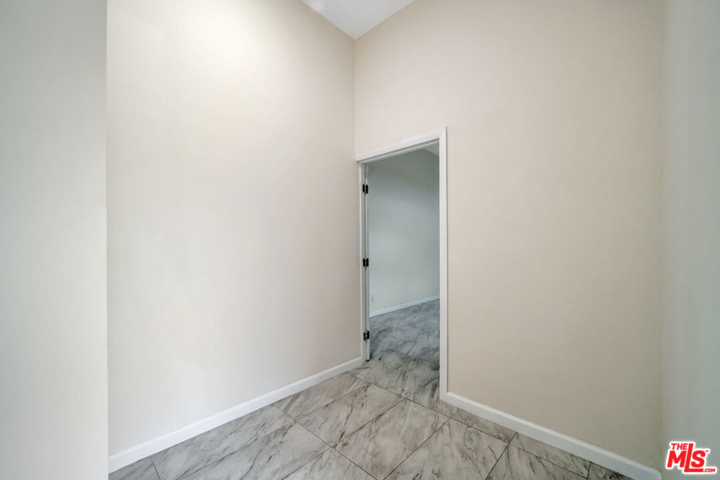 1830 W Rosecrans Avenue Property Photo 27