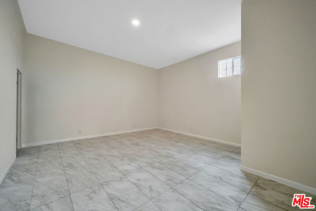 1830 W Rosecrans Avenue Property Photo 28