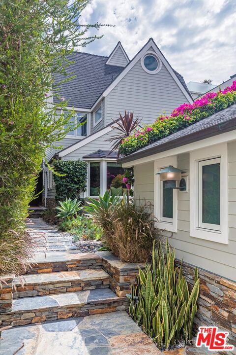 23416 Malibu Colony Road Property Photo 3