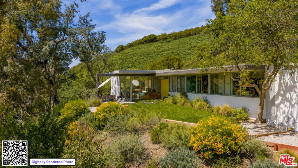 1531 N Tigertail Road Property Photo