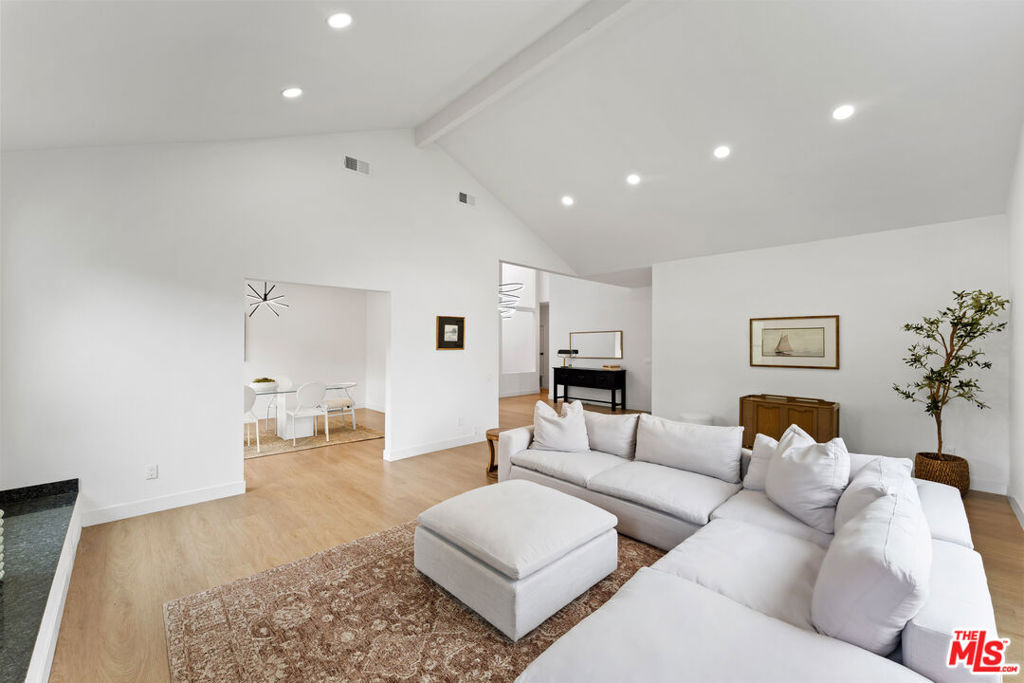 24228 Dry Canyon Cold Creek Road Property Photo 6