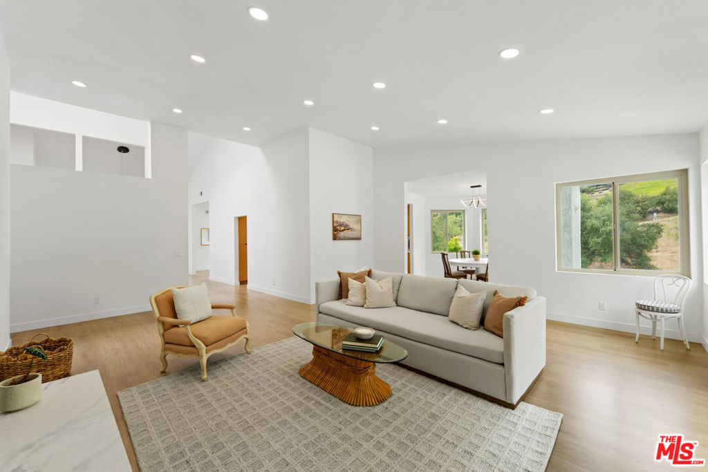 24228 Dry Canyon Cold Creek Road Property Photo 16