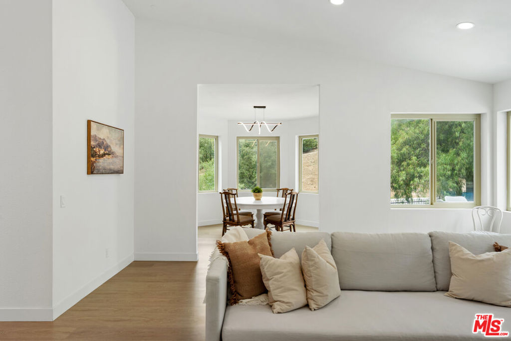 24228 Dry Canyon Cold Creek Road Property Photo 17