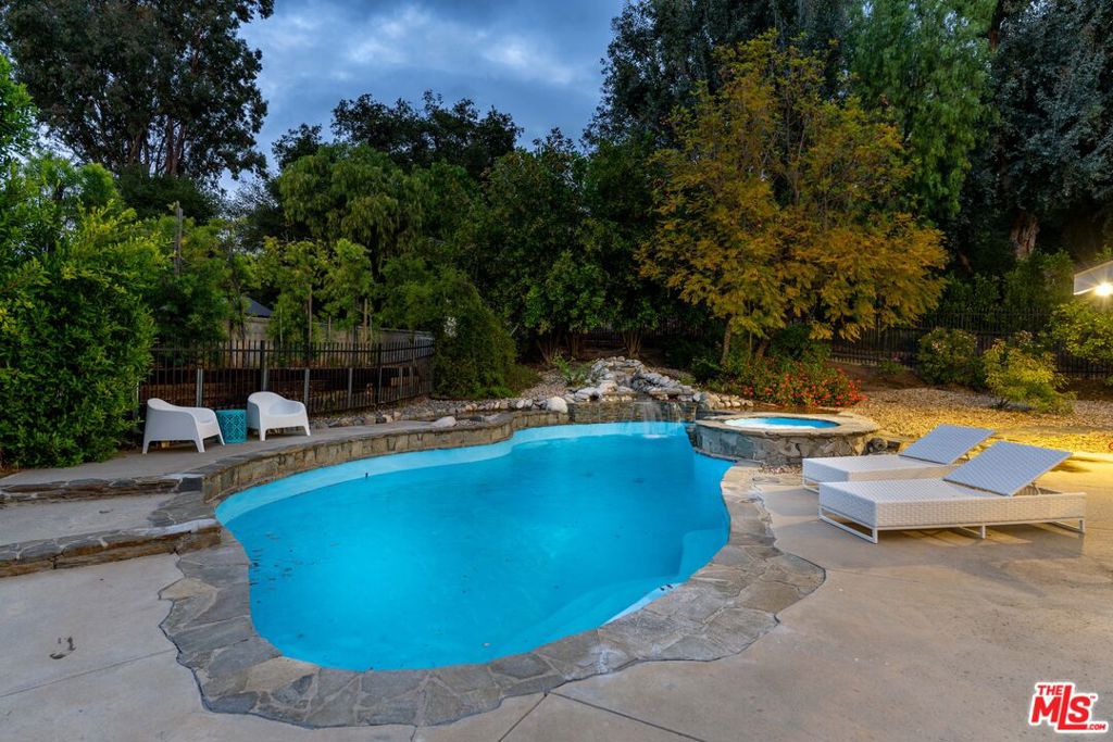 24228 Dry Canyon Cold Creek Road Property Photo 30
