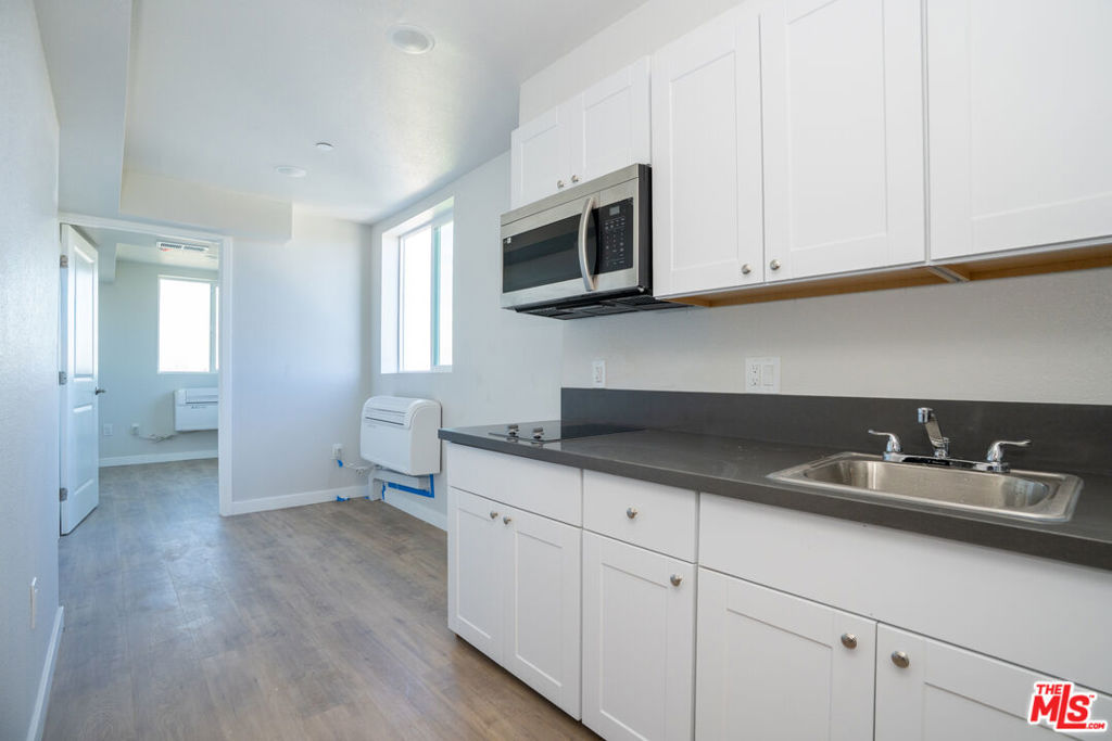 4186 S Western Avenue Property Photo 11