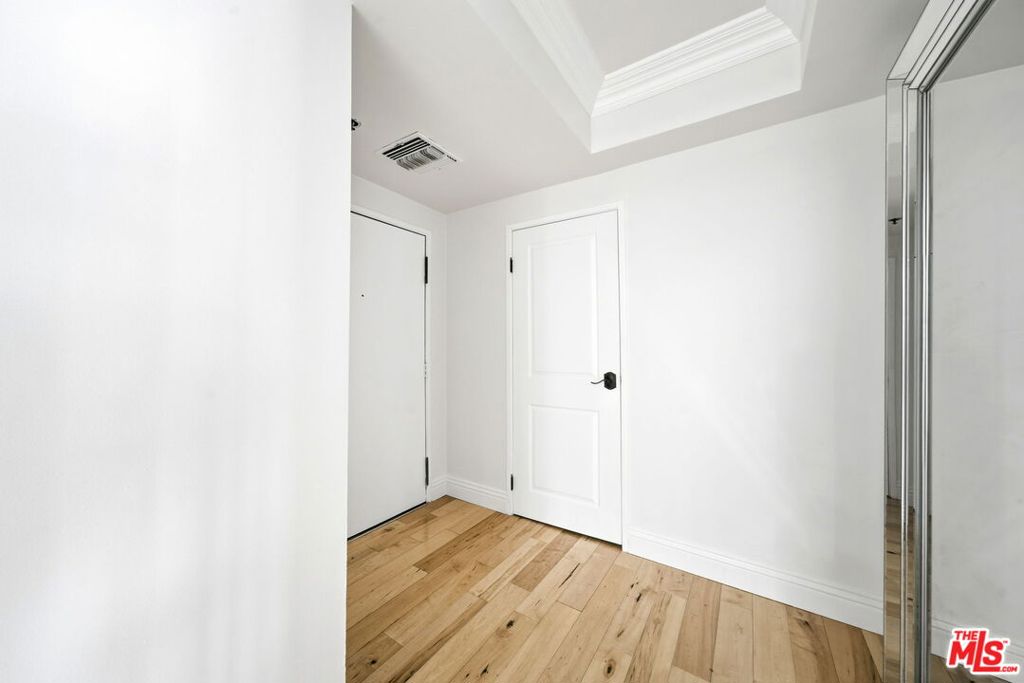 10660 Wilshire Boulevard 805 Property Photo 17