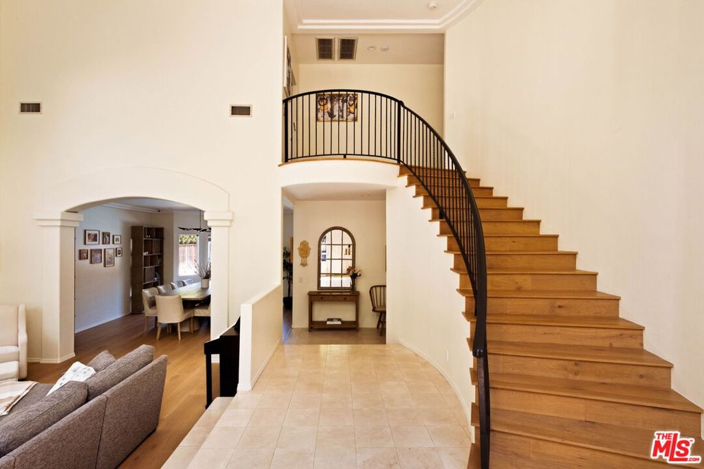 5150 Bellaire Avenue Property Photo 4