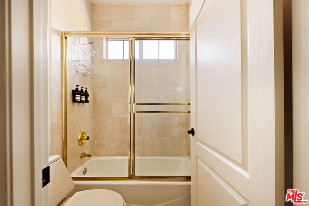 5150 Bellaire Avenue Property Photo 25