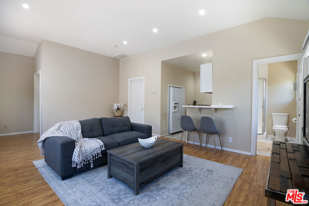 508 N Canon Drive Property Photo 46