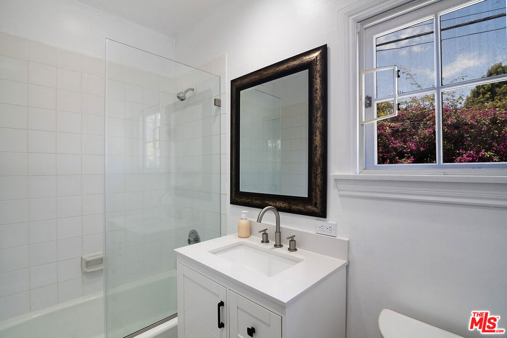 508 N Canon Drive Property Photo 49