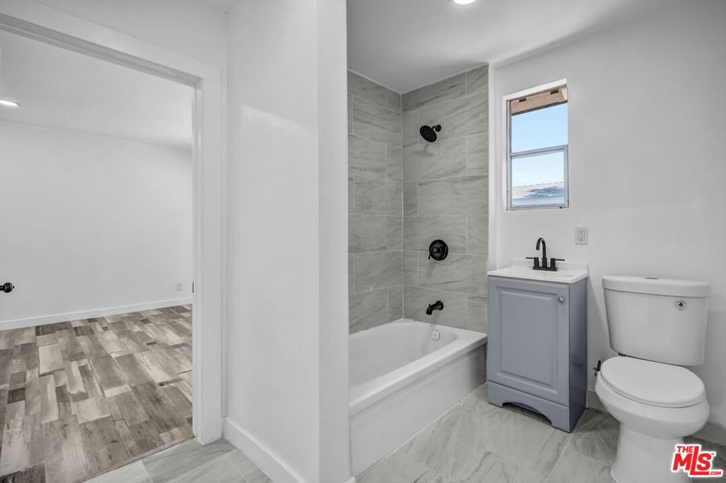 425 N Eastern Avenue Property Photo 19