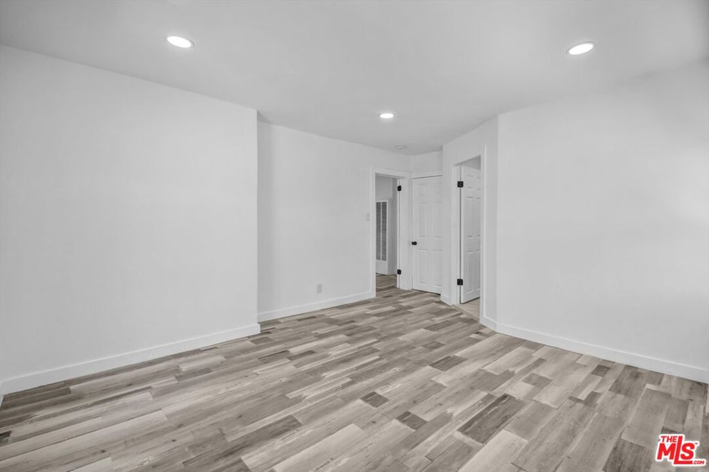 425 N Eastern Avenue Property Photo 22
