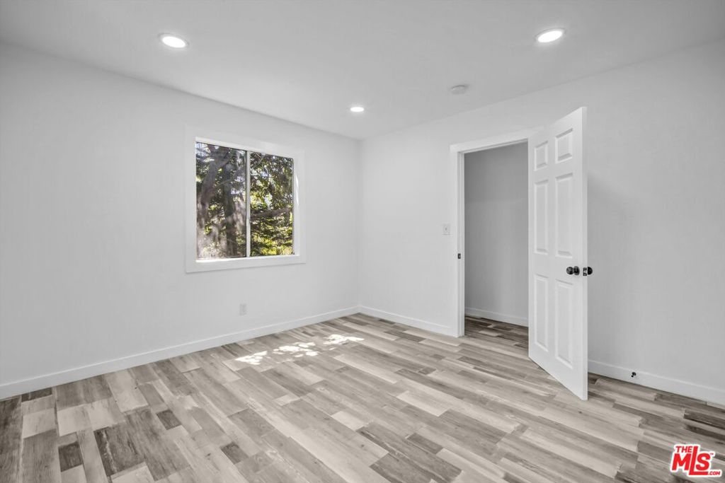 425 N Eastern Avenue Property Photo 38