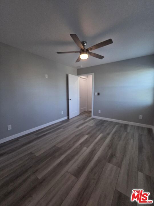 5353 S Harcourt Avenue Property Photo 15