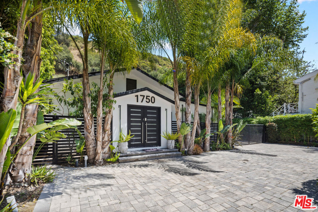 1750 N Beverly Glen Boulevard Property Photo 34