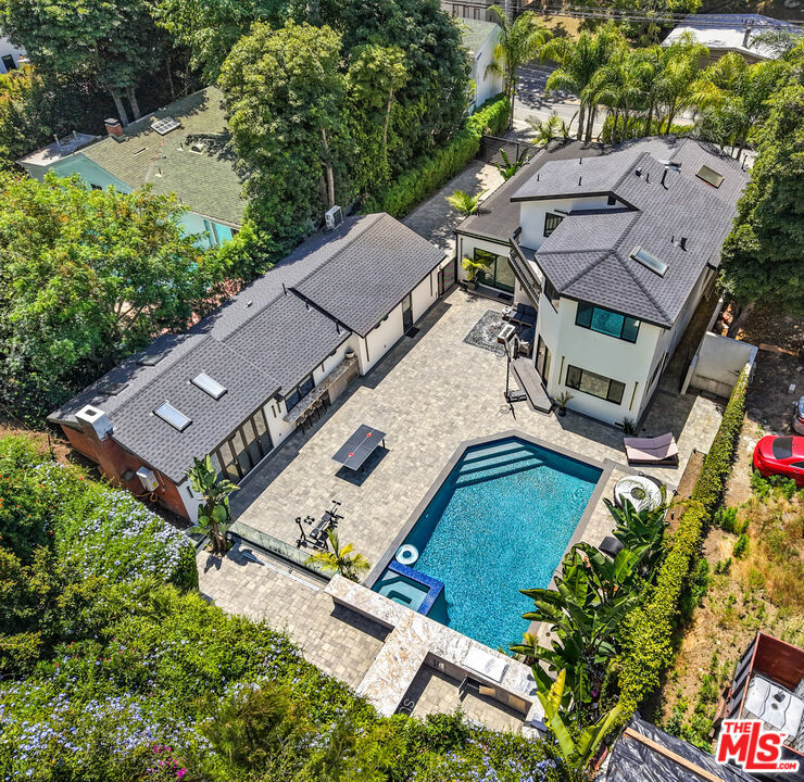 1750 N Beverly Glen Boulevard Property Photo 39