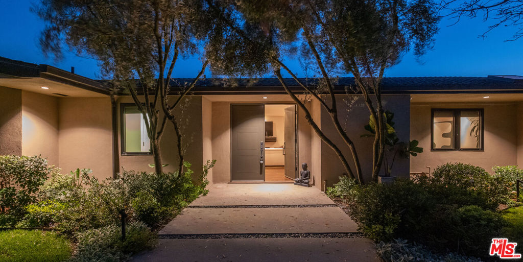 7840 Torreyson Drive Property Photo 4
