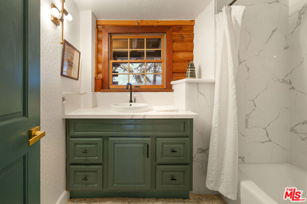 24015 Altdorf Drive Property Photo 15