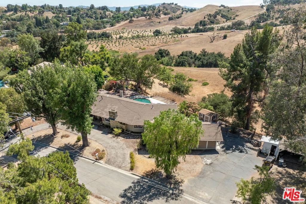 24962 Eldorado Meadow Road Property Photo 3