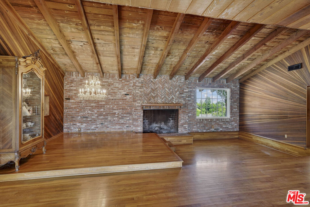 24962 Eldorado Meadow Road Property Photo 5