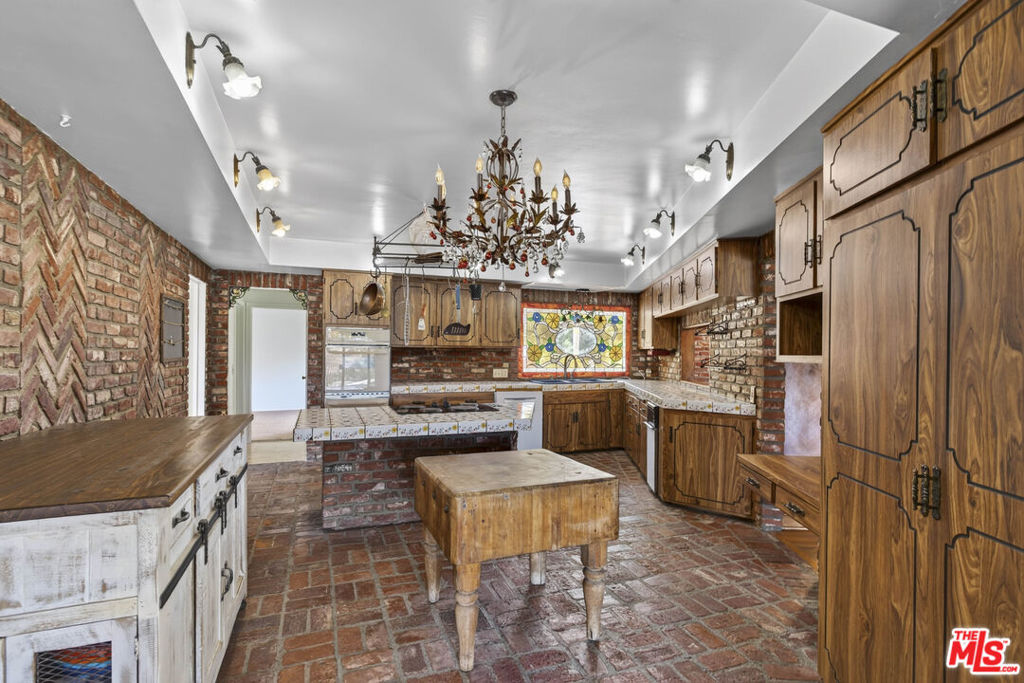 24962 Eldorado Meadow Road Property Photo 6