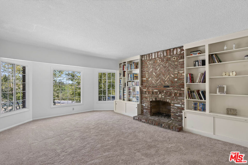 24962 Eldorado Meadow Road Property Photo 7
