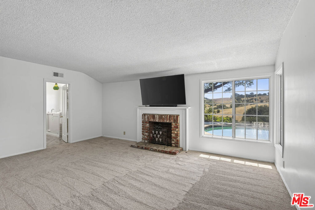 24962 Eldorado Meadow Road Property Photo 8
