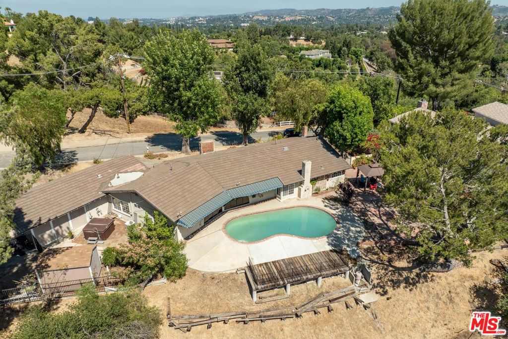 24962 Eldorado Meadow Road Property Photo 11