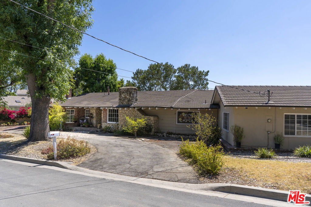 24962 Eldorado Meadow Road Property Photo 15