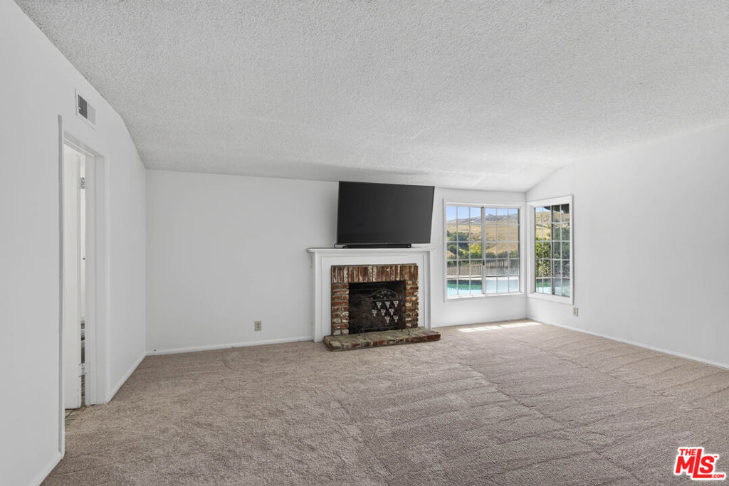 24962 Eldorado Meadow Road Property Photo 18