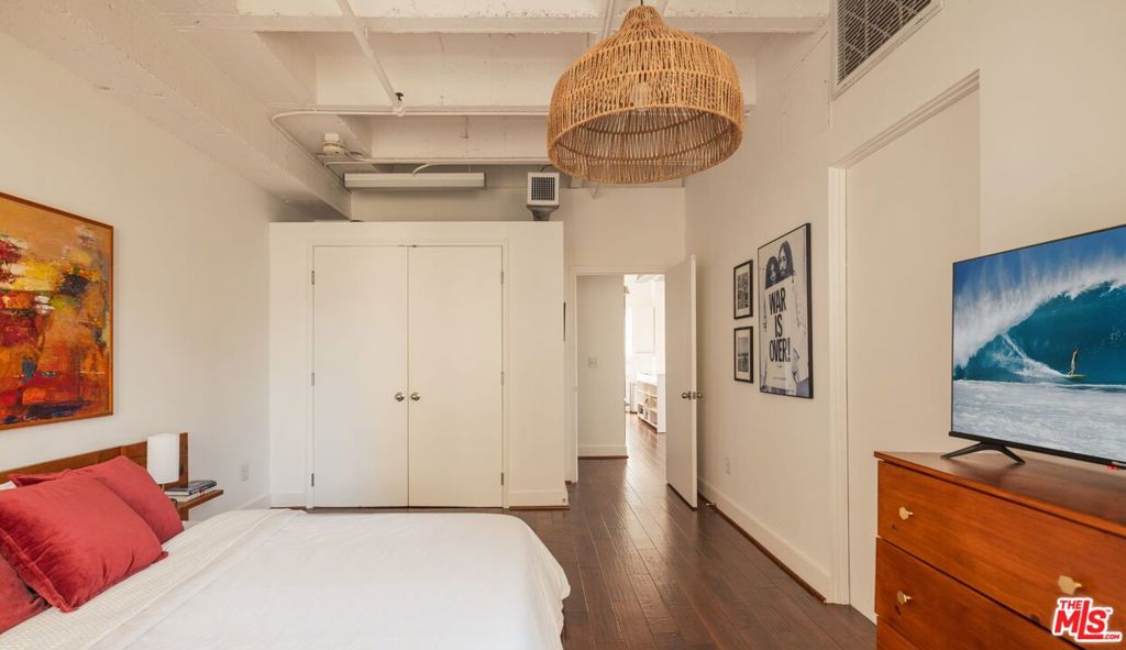 6253 Hollywood Boulevard 402 Property Photo 12