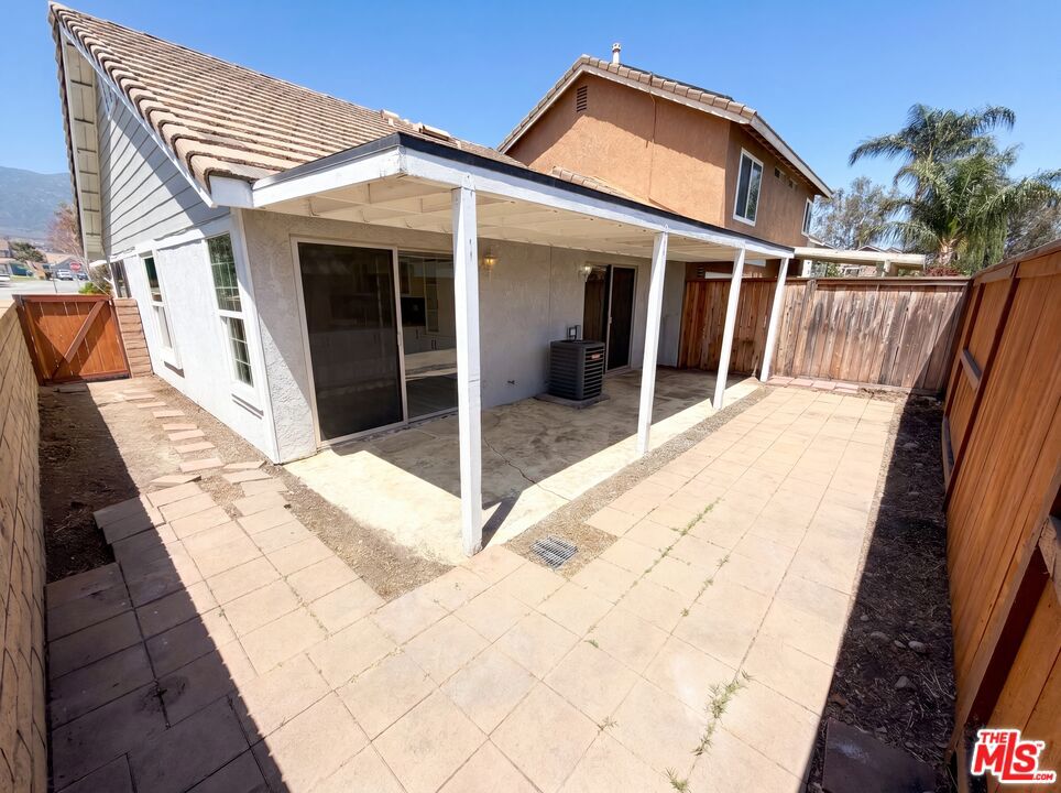 12305 Daisy Court Property Photo 5