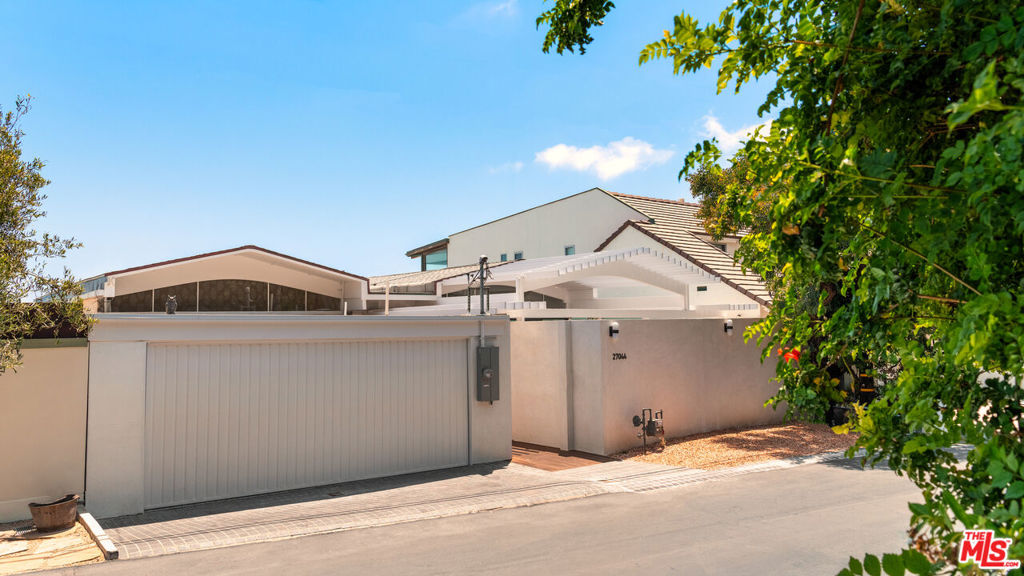 27044 Malibu Cove Colony Drive Property Photo 4