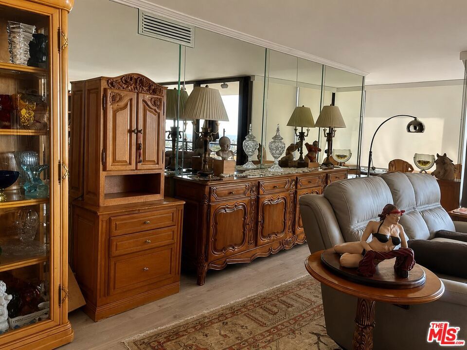 4314 Marina City Drive 1022 Property Photo 5