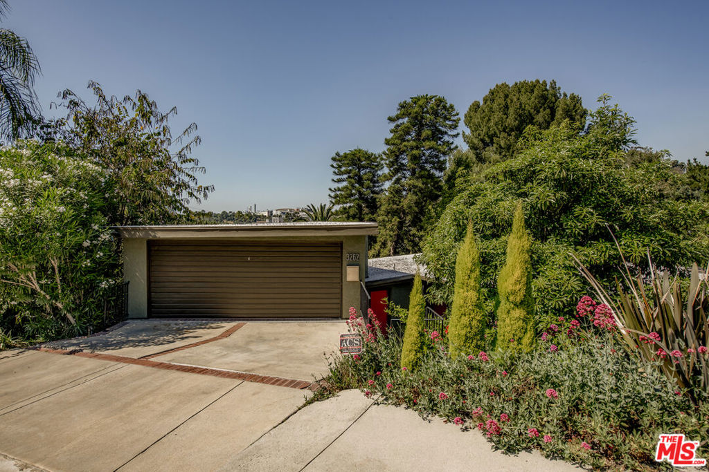 3262 Dos Palos Drive Property Photo 2