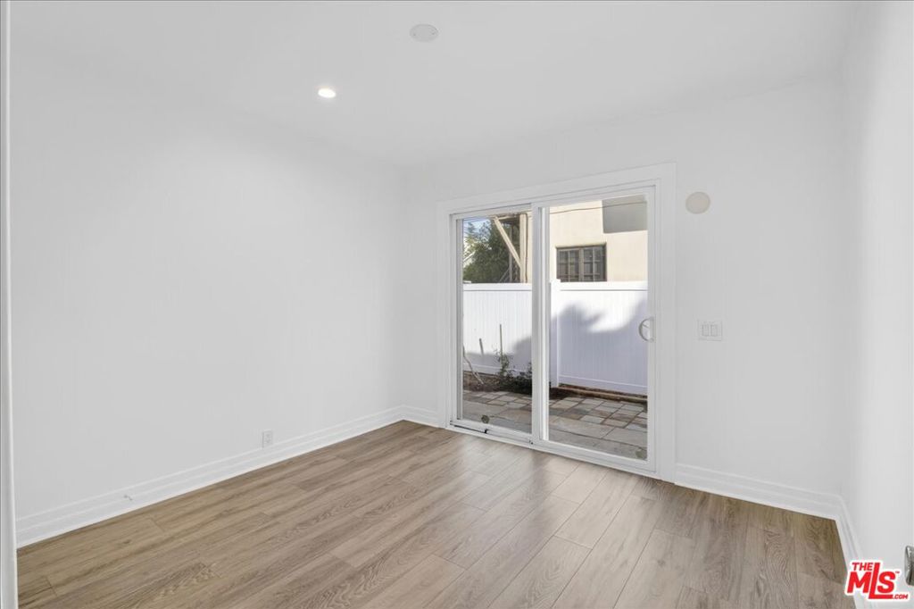 1185 S Tremaine Avenue Property Photo 18
