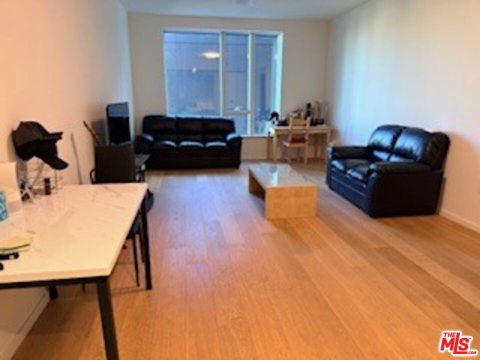 889 Francisco Street 710 Property Photo 14