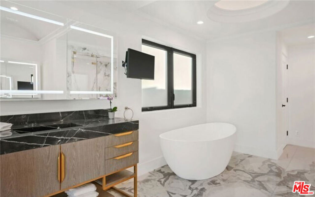 2266 Channel Road Property Photo 25