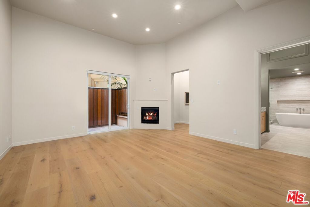 16123 W Sunset Boulevard 105 Property Photo 5