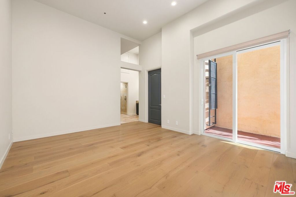 16123 W Sunset Boulevard 105 Property Photo 8
