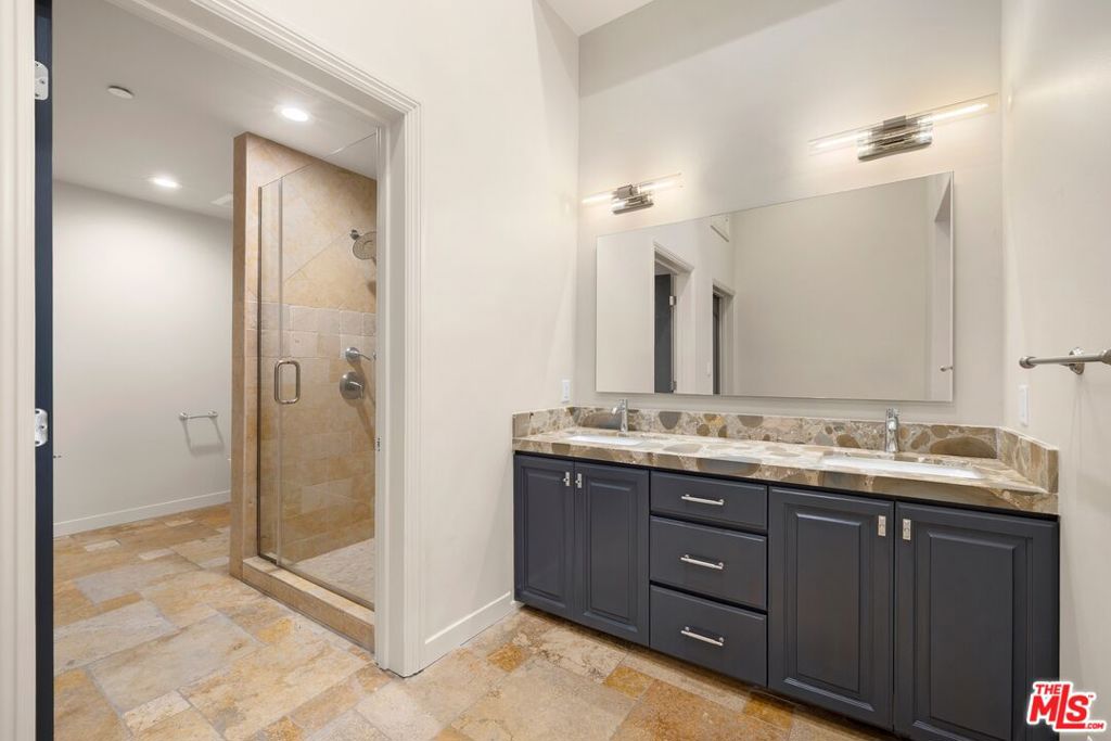 16123 W Sunset Boulevard 105 Property Photo 9
