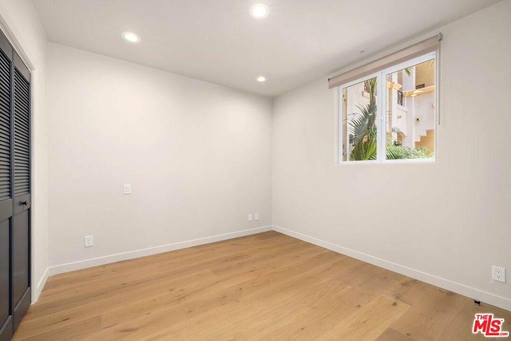 16123 W Sunset Boulevard 105 Property Photo 10