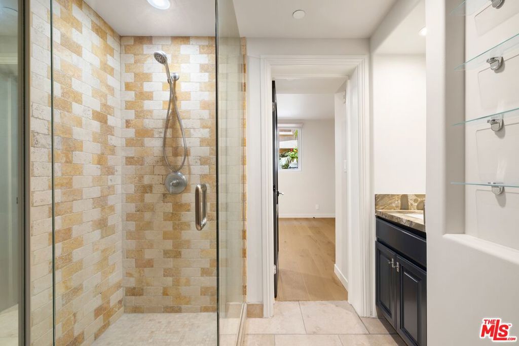16123 W Sunset Boulevard 105 Property Photo 11