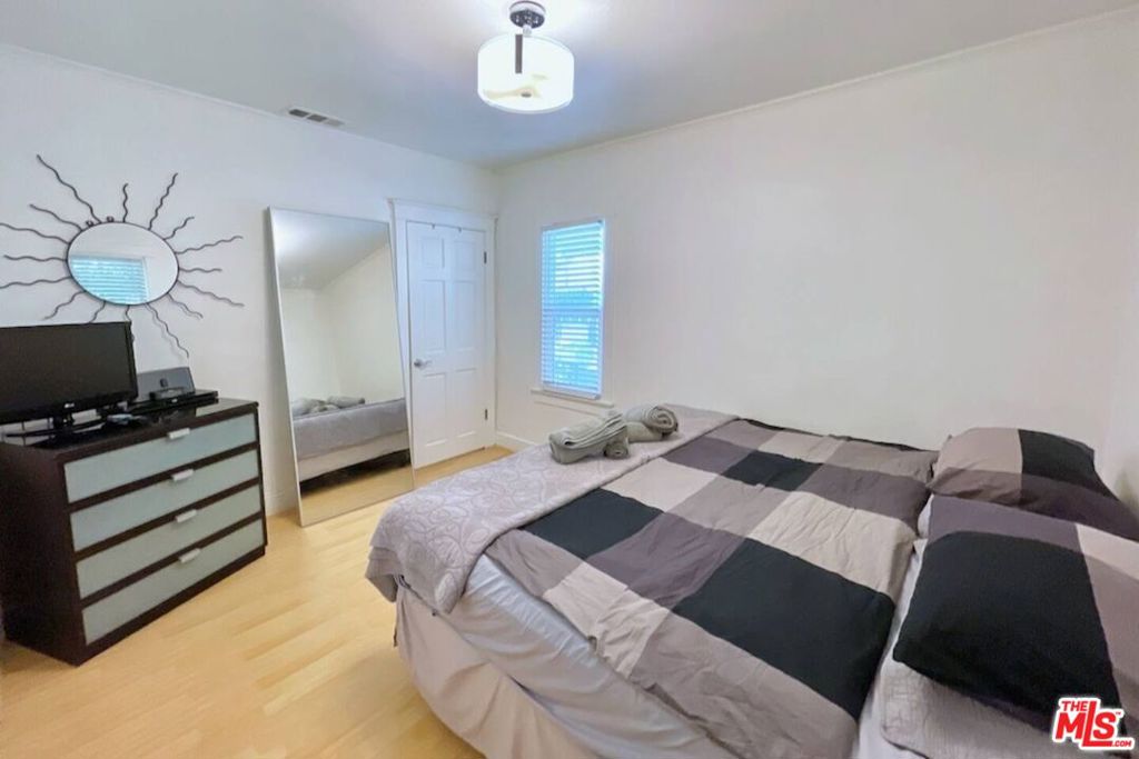 8655 Clifton Way Property Photo 7