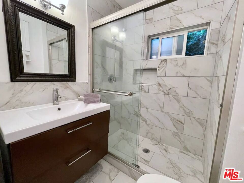 8655 Clifton Way Property Photo 8