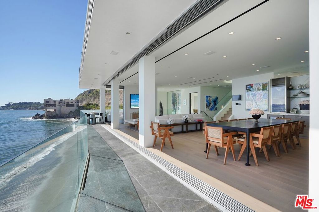 26122 Pacific Coast Highway Property Photo 10